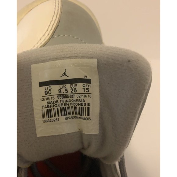 Nike Air Jordan Retro 12 Cool Grey White Sneakers Size 9C Kids Shoes - Picture 11 of 11